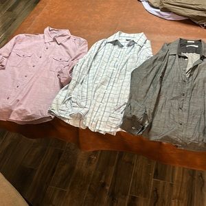 Bundle of 3 XL Button Up Men’s Dress Shirts Bruno New York, Alfani, Calvin Klein